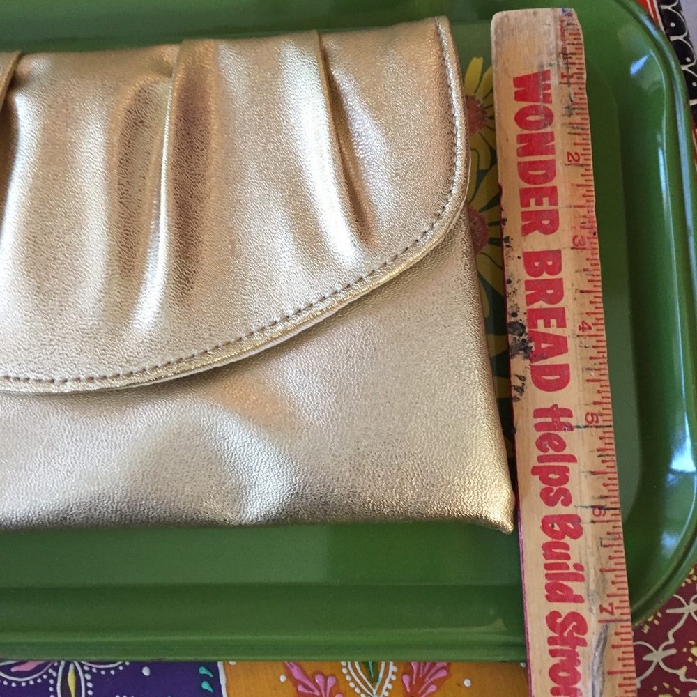 Avon Gold Clutch - Picture 6 of 8